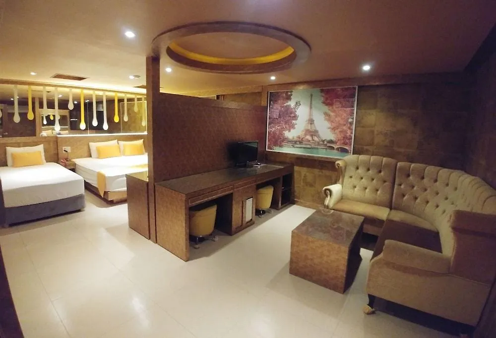 Hotel Andrest Puszan Motel