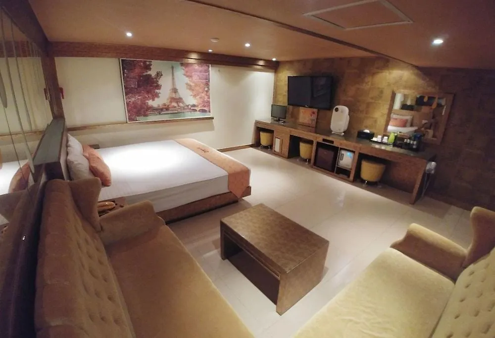 Hotel Andrest Пусан 2*,  Южная Корея
